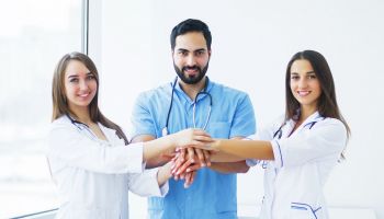 Alcóolatra é dependente químico